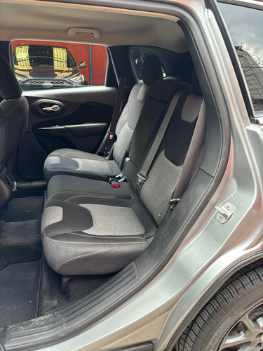 Jeep Cherokee Latitude 4x2 Queroseno Cherokee Latitude 4x 2