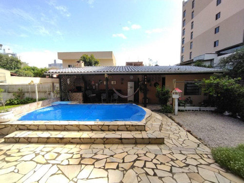 Imagem 14 de 15 de Casa Com 3 Dormitórios À Venda, 250 M² Por R$ 700.000,00 - Garcia - Blumenau/sc - Ca0650