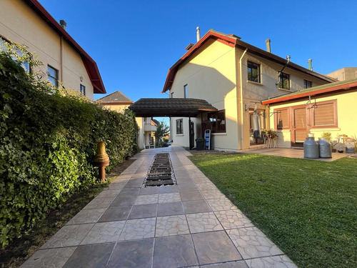 Oportunidad Única: Casa Semi-amoblada En Lomas De San Seba