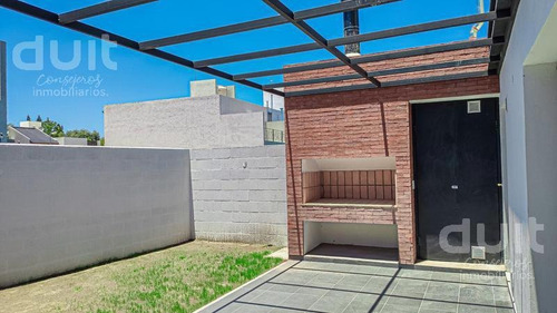 Imagen 11 de 11 de Duplex Espectacular En Claros Del Bosque! Diseño Innovador! (ss)