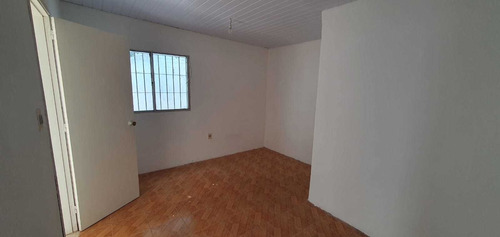 Casa De 2 Dormitorios Y Cochera - Buceo