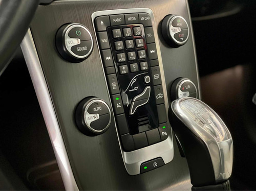 Imagem 7 de 13 de Volvo V40 2.0 T4 Turbo 2013 Automatico Todo Revisado Novo