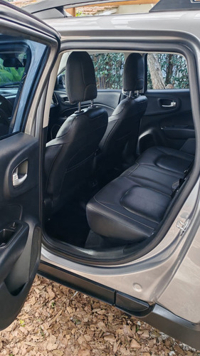 Fiat Toro 1.8 Freedom 4X2 At