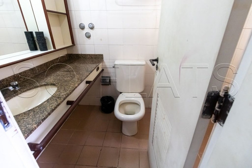 Imagem 9 de 15 de Flat No Centro A Venda Totalmente Mobiliado E Com Serviços. - Sf25498