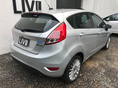 Imagen 15 de 25 de Ford Fiesta Se Plus 1.6 Año 2014 - Liv Motors