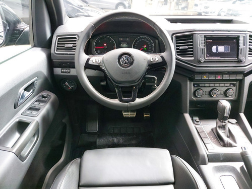 Imagen 12 de 25 de Volkswagen Amarok Black Style