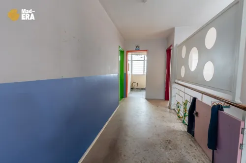 Casa De 4 Recamaras Con Uso De Suelo Comercial Y Jardín Junto Al Centro Médico La Raza