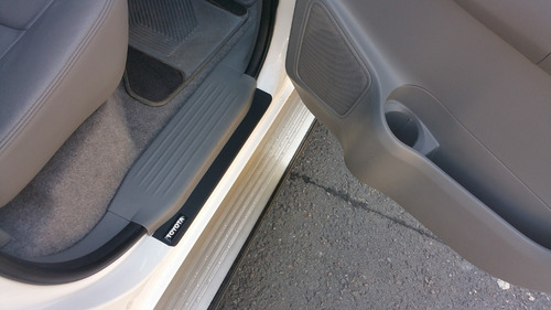 Imagen 4 de 8 de Protector Cubre Zócalos Toyota Hilux L/v D/c