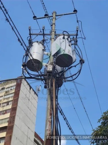Imagen 14 de 14 de Amplio Edificio Industrial De 3 Pisos, Ascensor De Carga Capacidad 1.200 Kilos En Los Teques 04143105450