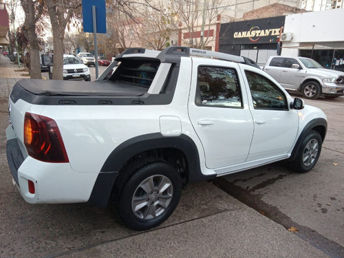 Imagen 4 de 8 de Renault - Duster Oroch Outsider Plus 2.0