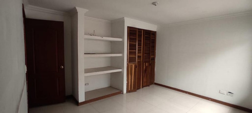 Imagen 8 de 17 de Casa En Arriendo En Cali Tequendama. Cod 102430