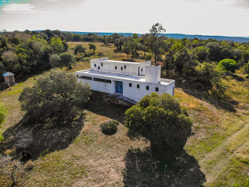 Campo De 200 Hectareas En Argentina, Cordoba. Villa De Dique