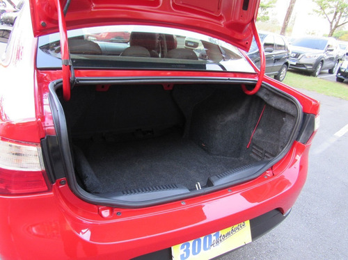 Imagem 8 de 15 de Fiat Grand Siena 1.4 Mpi Attractive 8v