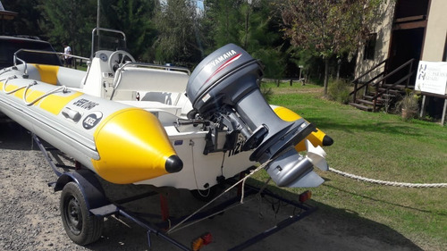 Imagen 3 de 10 de Semirrigido Kiel 4,60 Yamaha 40 Hp Trailer 9 Hs Uso Titular