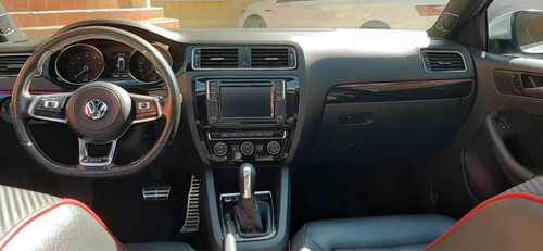 Imagen 13 de 15 de Volkswagen Jetta 2.0 Gli Dsg At 2016