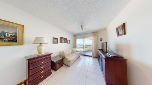 Imagen 2 de 26 de Apartamento - Punta Del Este. Venta. 3 Dormitorios. Vista Al Mar. Puerto Lobos