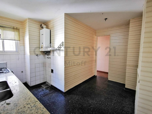 Imagen 5 de 13 de Departamento De 3 Dormitorios En Venta En La Plata