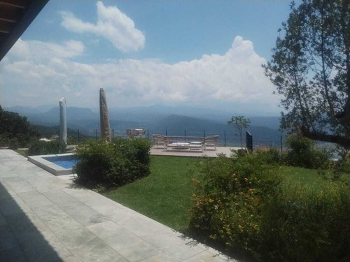 Casa De 2 Niveles En El Santuario , Valle De Bravo