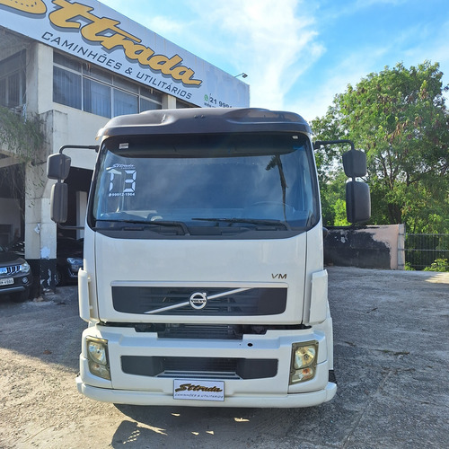 Volvo Bitruck Vm330 Ano 2013 Equipado Com Carroceria