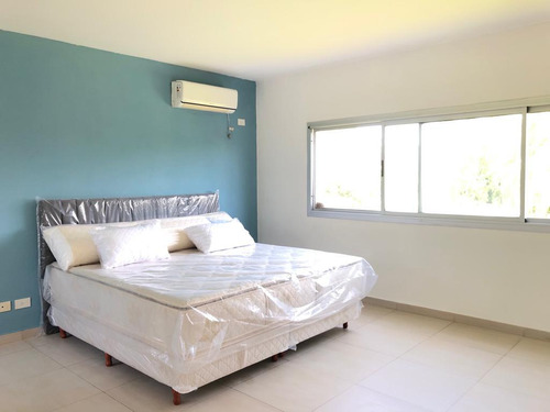 Oportunidad De Venta! Casa De 3 Dormitorios En Venta En Barrio Santa Catalina, Villanueva
