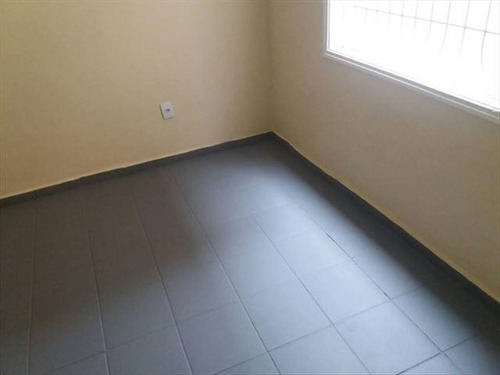 Imagem 14 de 30 de Casa Enorme Em Otimo Estado Bom Para Morar Com Sua Familia Casa Bem Espaçosa Proximo Tambem De Mercados Farmacias Praia Do Itarare Em Uma Das Melhores Ruas De São Vicente Tambem Fica Proximo Do Batal