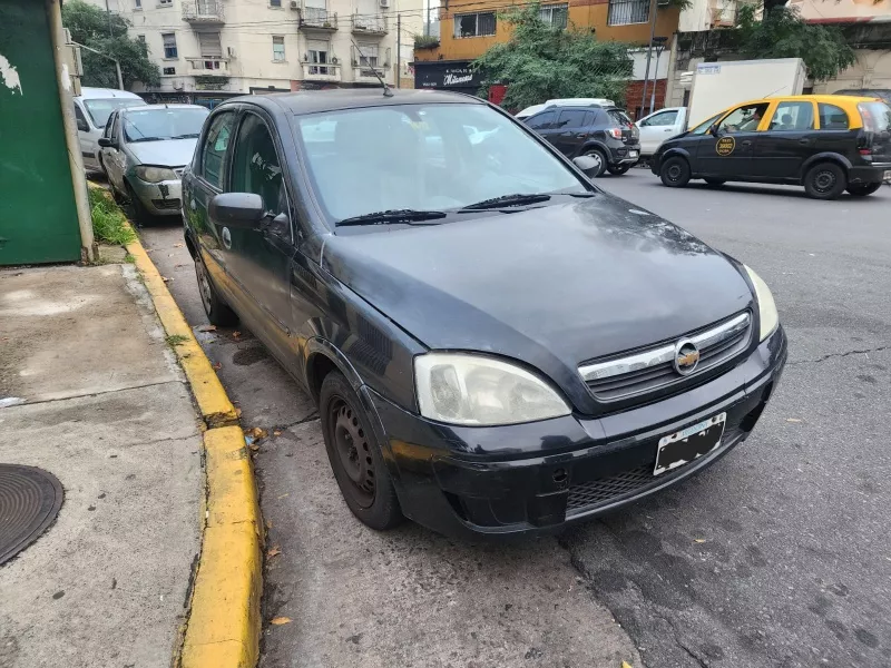 Chevrolet Corsa 1.8 Gl Aa+da