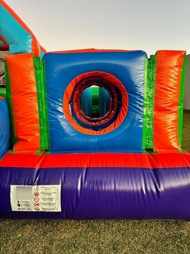 Brinquedo Inflável Infantil Obstáculo Com Escorregador Novo (Usado)