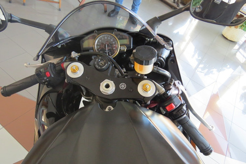Yamaha R1
