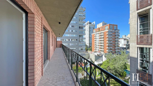 Imagen 2 de 30 de Espectacular Piso De 5 Ambientes Con Balcones Aterrazados!