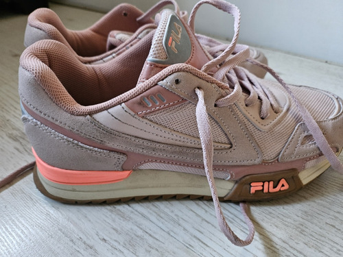 Zapatillas Fila . Talle 40