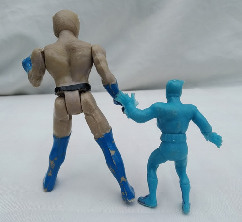 2 Figuras Bootleg Plastico