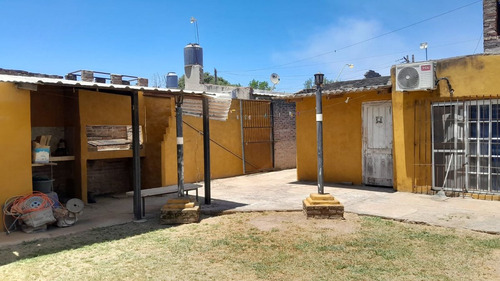 Se Vende Casa En Santo Tome Con Local Comercial