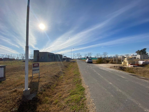 Imagen 3 de 6 de Lote En B° Los Alamos, Luján