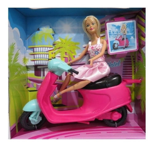 Imagen 3 de 3 de Muñeca Kiara Y Su Moto Poppi Doll Original Muñeca Articulada