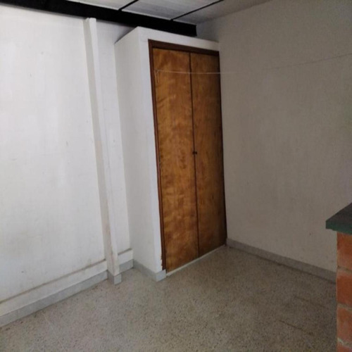 Imagen 8 de 12 de Alquilo 7 Cubículos Con Baño C/u, Los Rauceos, Mbi.