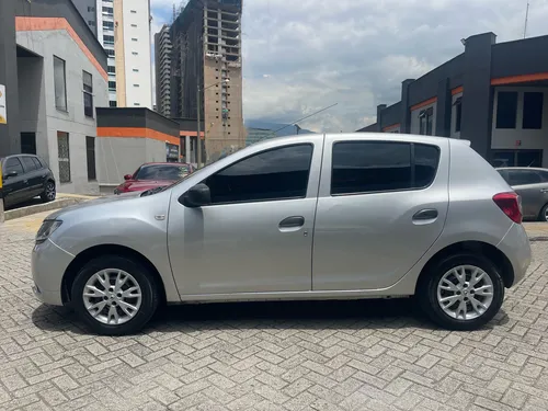 Renault Sandero 1.6 Authentique / Life