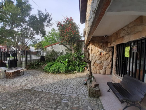 Imagen 3 de 18 de Casa En Venta De 7 Ambientes En Bella Vista