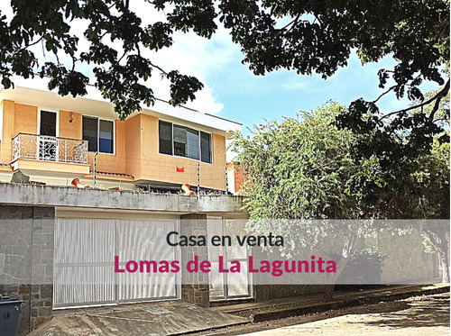 Linda Casa En Venta En Lomas De La Lagunita Bordeada De Jardines.