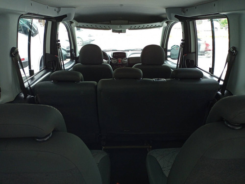 Imagem 9 de 13 de Fiat Doblò 1.8 Mpi Essence 7l 16v Flex 4p Manual