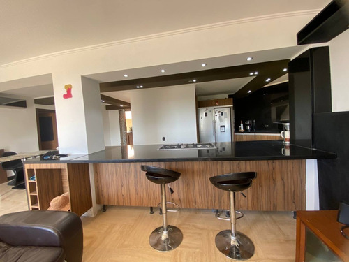 Imagen 13 de 29 de Fernando Guerrero Vende Apartamento Duplex Tipo Pent House En Res. Santa Teresita. Mañongo.