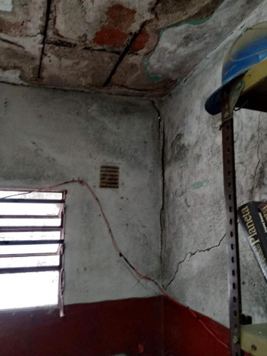 Imagen 7 de 10 de Vendo Inmueble A Demoler O Reciclar En B° Los Paraísos