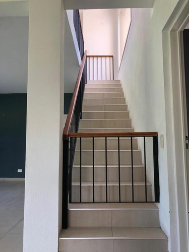 Oportunidad De Venta! Casa De 3 Dormitorios En Venta En Barrio Santa Catalina, Villanueva