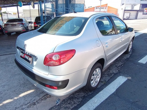 Imagem 14 de 14 de Peugeot 207 Sedan Passion 1.4 Xr Sport 8v Flex 4p Manual