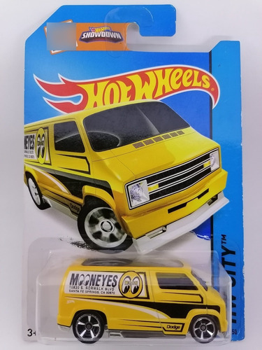 Hot Wheels Custom 77 Dodge Van Mooneyes Amarilla 20/250