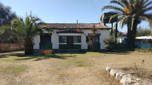 Venta Hermoso Chalet Serrano En Villa De Las Rosas, Excelente Ubicación