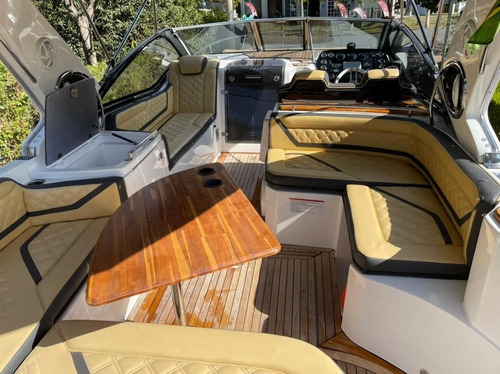 Imagem 5 de 16 de Focker 330 2018 2 X Mercruiser 250 Hp Gasolina 150 Hrs.