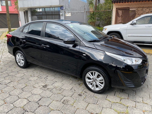 Imagen 8 de 11 de Yaris Core 2018 Automatico Clima Electrico Cd Bolsas Rines