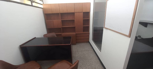 Se Vende Oficina Amoblada En C.c Toiba Centro De Valencia Glof-206