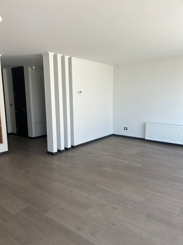 A Estrenar En Las Condes Hermoso E Iluminado Townhouse