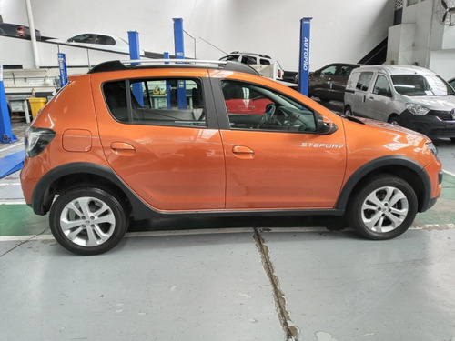 Imagen 5 de 19 de Renault Stepway 1.6 Privilege 2017 - Centro Automotores
